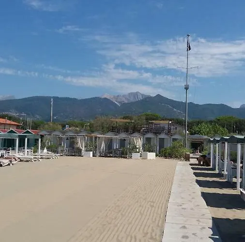Sole Mare Versilia * 钦克亚勒